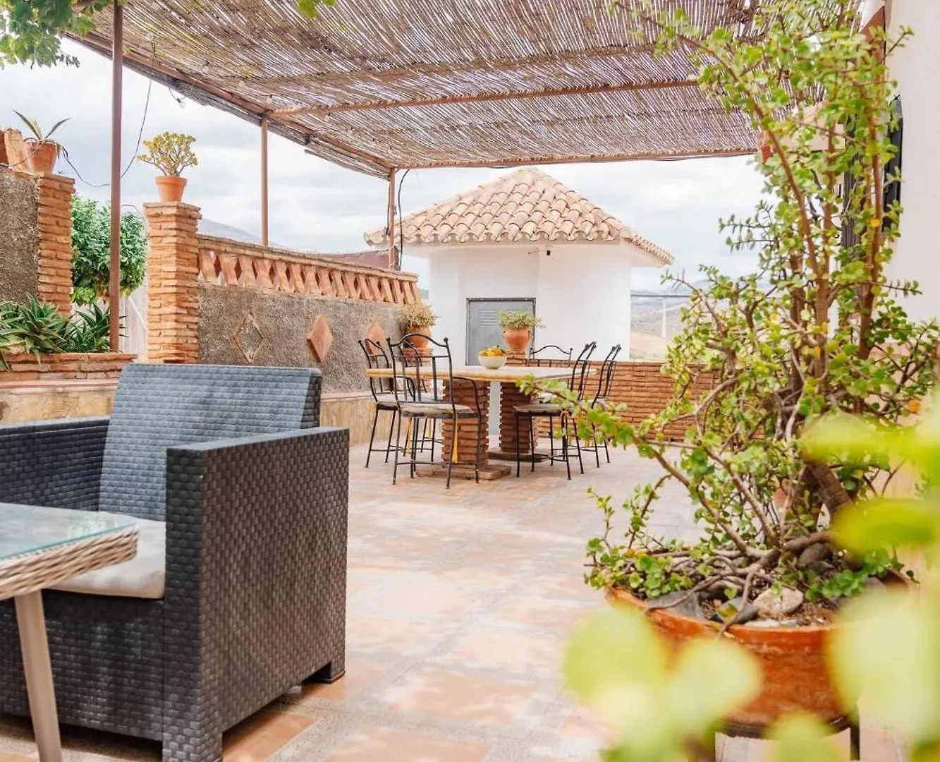 Gated Private Villa With Large Pool Malaga